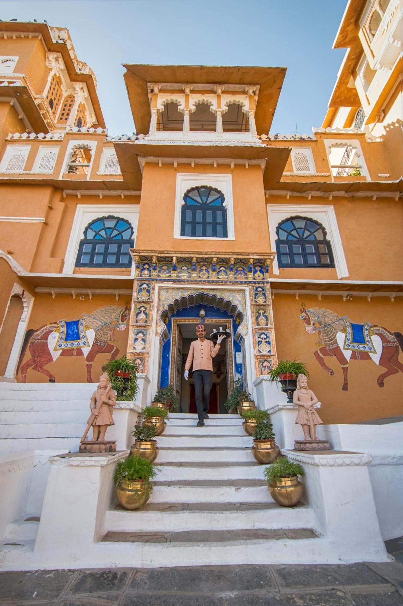 Deogarh Mahal Hotell Devgarh  Exteriör bild