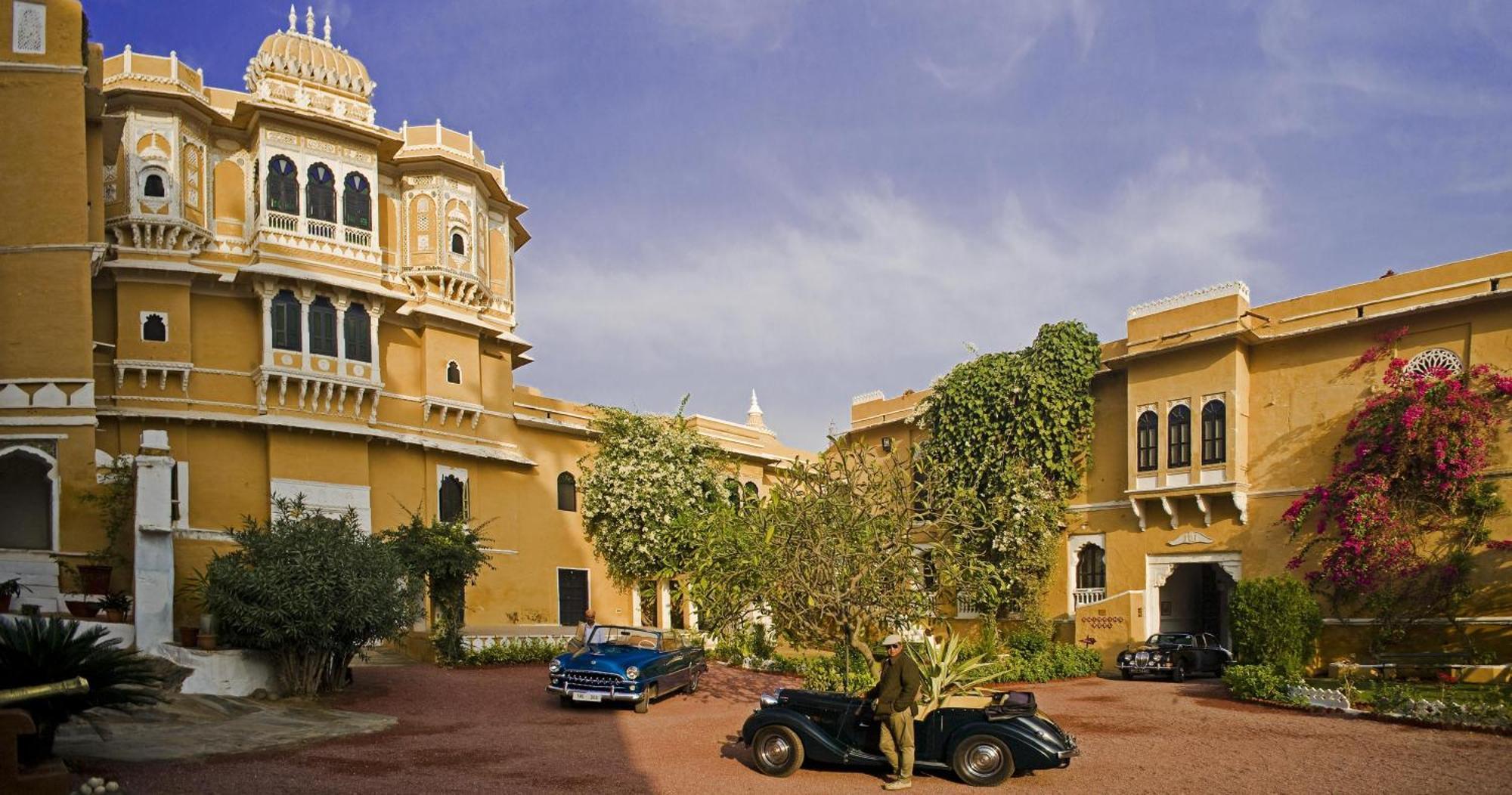 Deogarh Mahal Hotell Devgarh  Exteriör bild