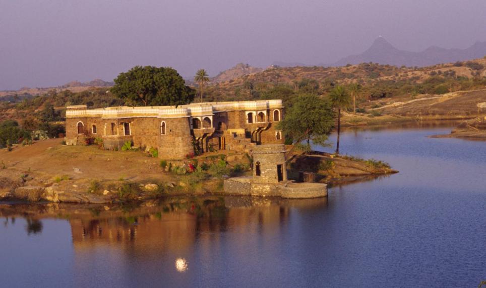 Deogarh Mahal Hotell Devgarh  Rum bild
