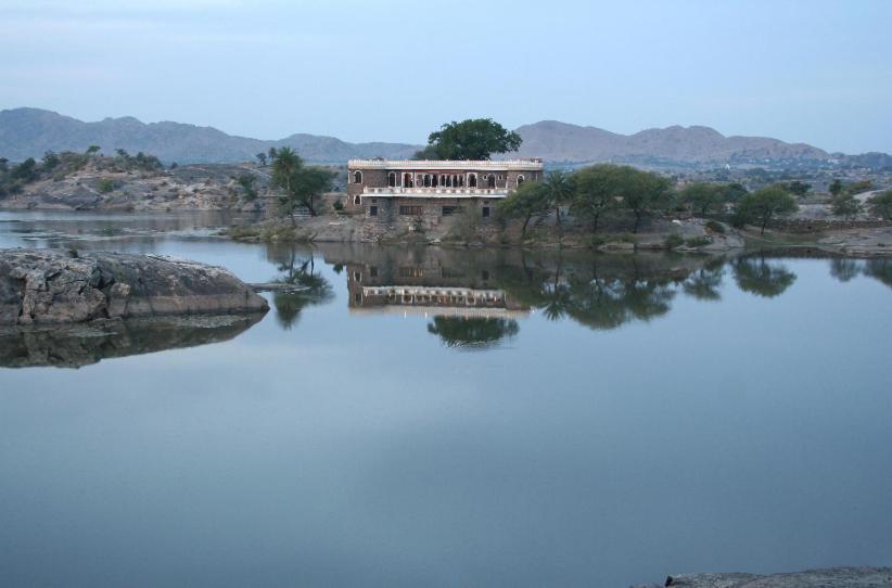 Deogarh Mahal Hotell Devgarh  Rum bild
