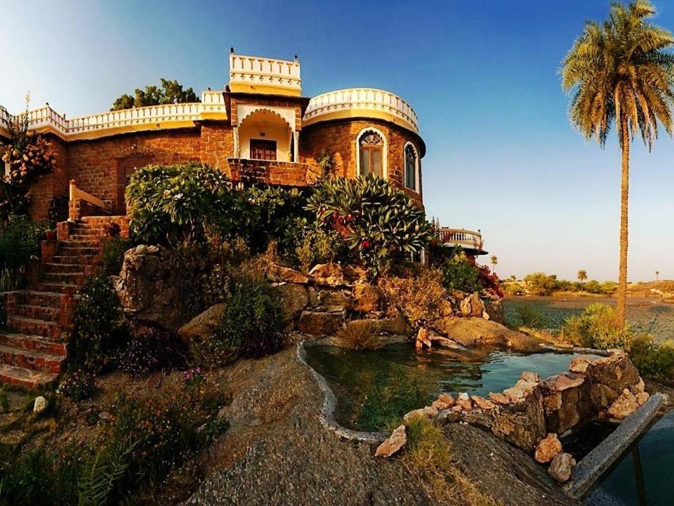 Deogarh Mahal Hotell Devgarh  Rum bild